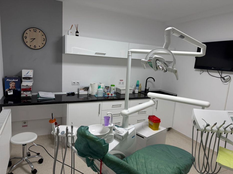 Spatiu comercial pretabil cabinet stomatologic zona Arhitectilor