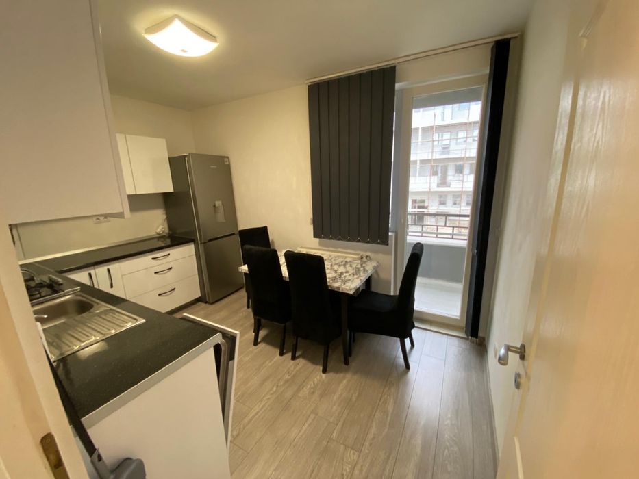 Apartament modern cu balcon si parcare pe Brana