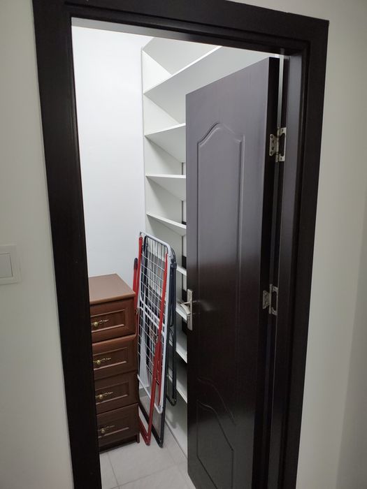 Apartament 4 camere cu balcon si pivnita zona Vasile Aaron