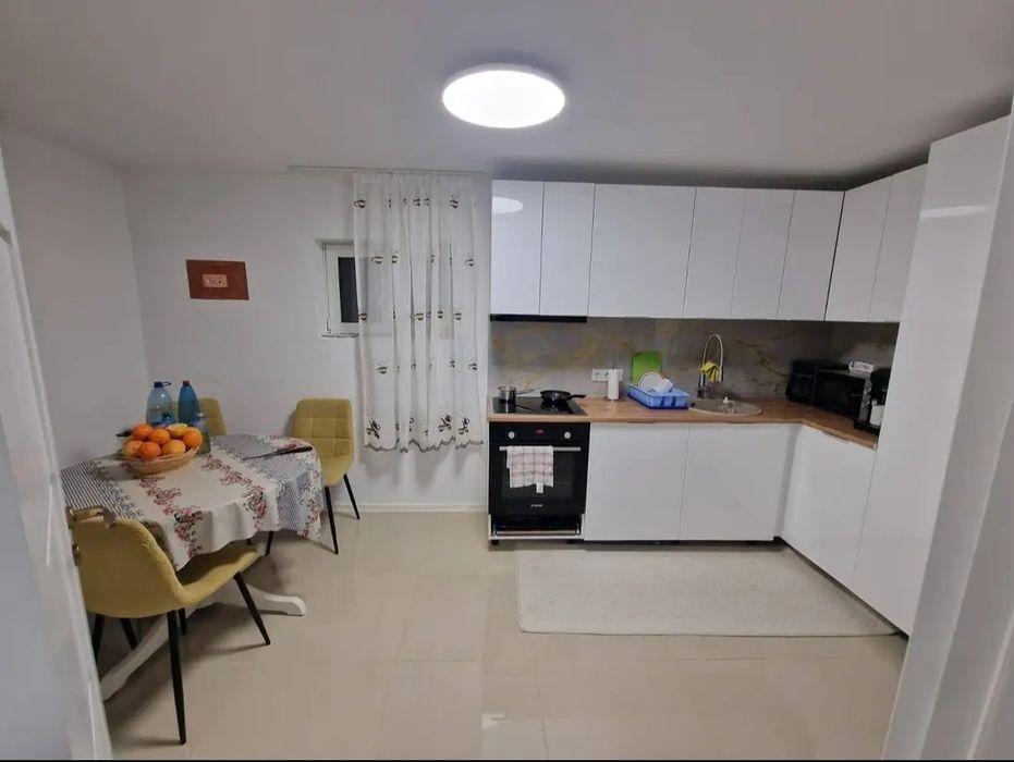 Casa cu 4 camere 2 bai in zona Terezian