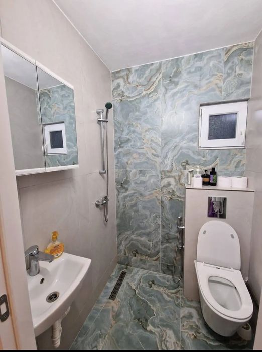 Casa cu 4 camere 2 bai in zona Terezian