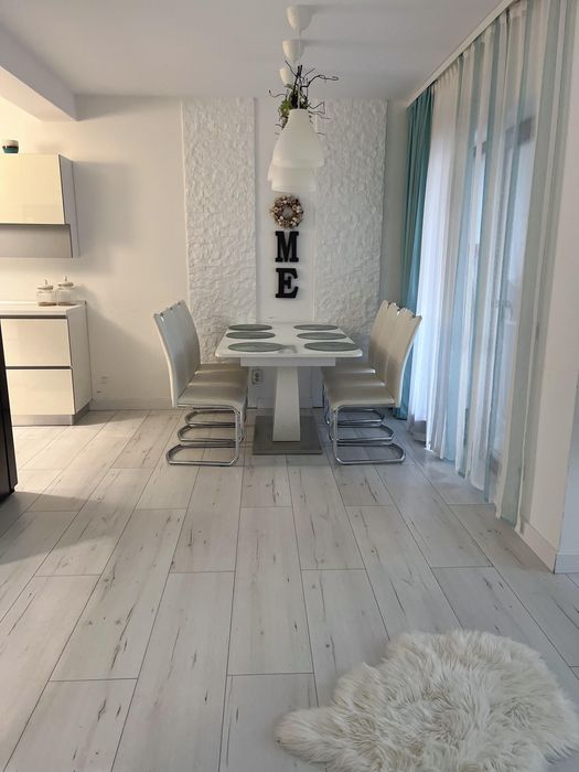 Casa mobilata cu 4 camere 2 bai 2 parcari si curte in Selimbar