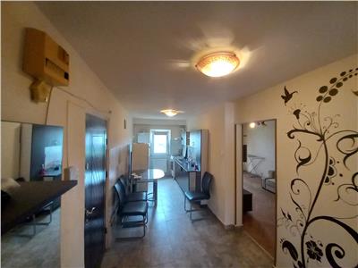 Apartament 3 camere decomandat cu balcon si pivnita in Vasile Aaron