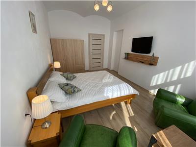 Apartament modern cu 3 camere 2 bai si terasa in zona Centrala