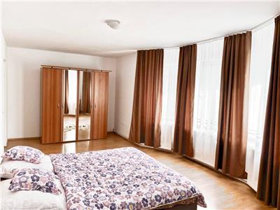 Apartament la casa 3 camere cu terasa si gradina in Strand