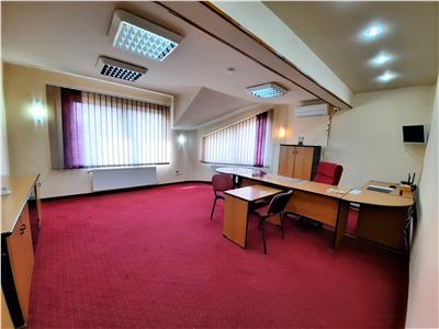 Spatiu birouri cu 5 camere si 2 bai in zona centrala din Sibiu de inchiriat