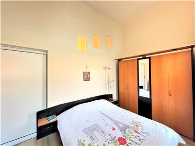 Apartament mobilat 3 camere balcon pivnita 2 parcari zona Ultracentrala