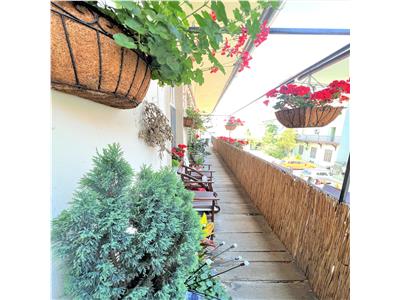 Apartament mobilat 3 camere balcon pivnita 2 parcari zona Ultracentrala