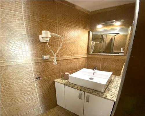 Studio de lux 40 mp cu balcon in zona Centrala