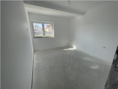 Apartament 100 mp utili cu 4 camere 2 bai si gradina 60 mp in Selimbar