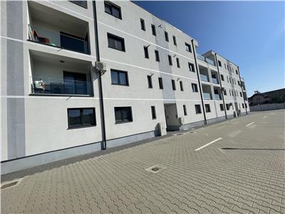 Apartament 100 mp utili cu 4 camere 2 bai si gradina 60 mp in Selimbar
