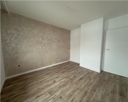Apartament la cheie cu 3 camere gradina si parcare zona Pictor Brana