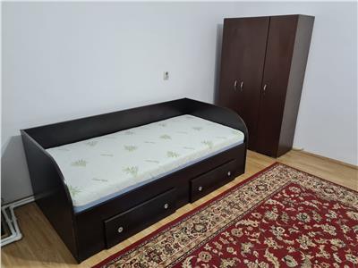 Apartament cu 2 camere la strada in zona Ultracentrala