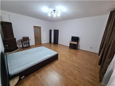 Apartament cu 2 camere la strada in zona Ultracentrala