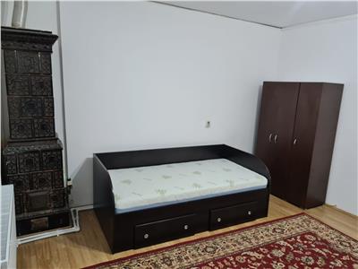 Apartament cu 2 camere la strada in zona Ultracentrala