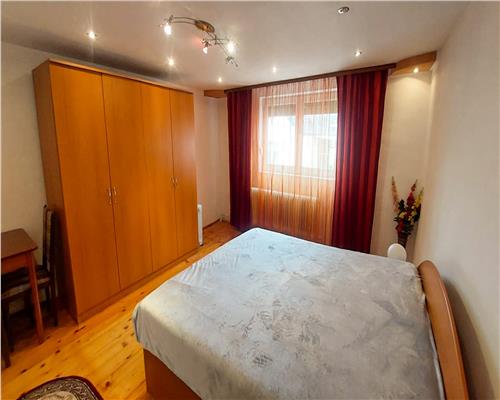Casa cu 5 camere 2 bai garaj si 460 mp teren in Turnisor