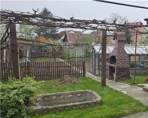 Casa cu 5 camere 2 bai garaj si 460 mp teren in Turnisor
