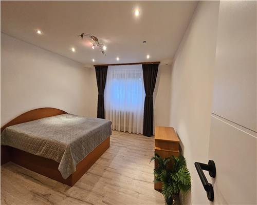 Casa cu 5 camere 2 bai garaj si 460 mp teren in Turnisor