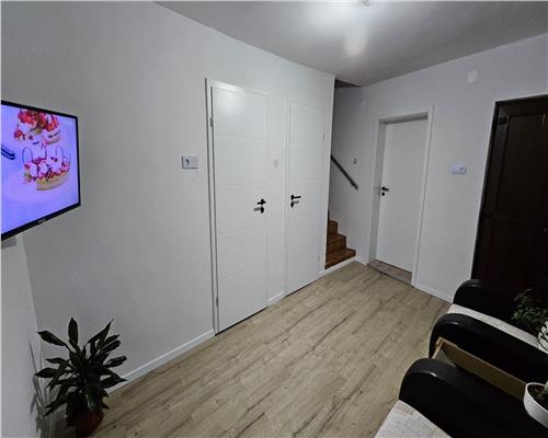 Casa cu 5 camere 2 bai garaj si 460 mp teren in Turnisor