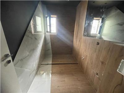 Apartament la cheie 2 camere etajul 1 cu balcon  pe Doamna Stanca