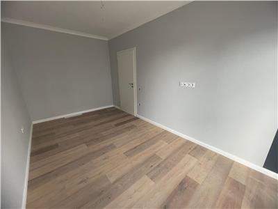 Apartament la cheie 2 camere etajul 1 cu balcon  pe Doamna Stanca