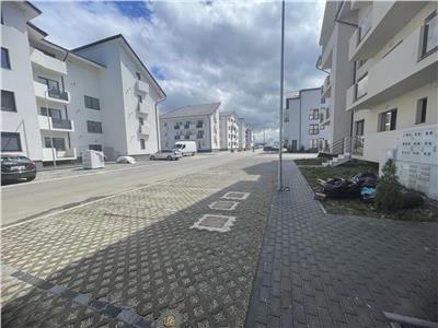 Apartament nou 3 camere cu balcon si parcare zona Mihai Viteazu