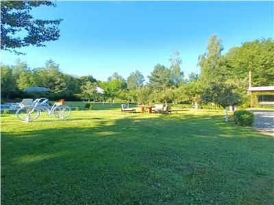 Cabana cu 7 camere piscina si 2300 mp teren pe Valea Avrigului