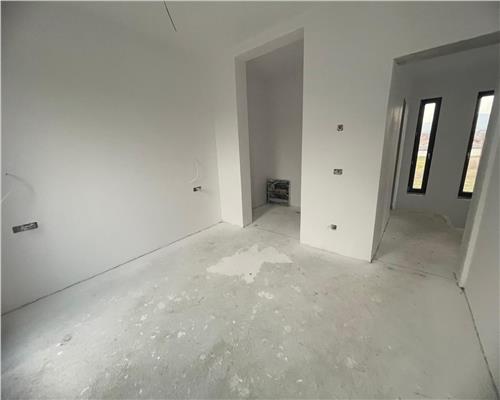 Casa la cheie 4 camere 2 bai balcon si terasa in Cristian