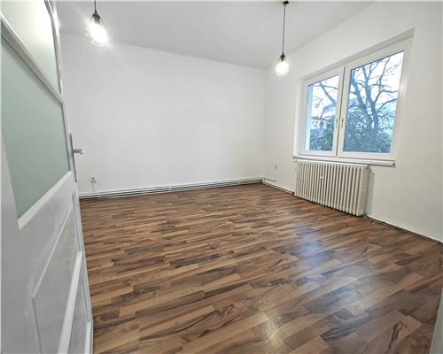 Spatiu modern si generos de birouri cu 11 locuri de parcare zona Calea Dumbravii