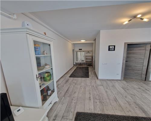Apartament cu 2 camere 2 balcoane la etajul 1 in Arhitectilor