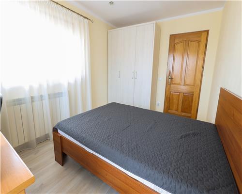 Casa moderna cu 4 camere terasa si garaj interior in Sura Mare