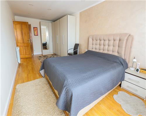 Casa moderna cu 4 camere terasa si garaj interior in Sura Mare