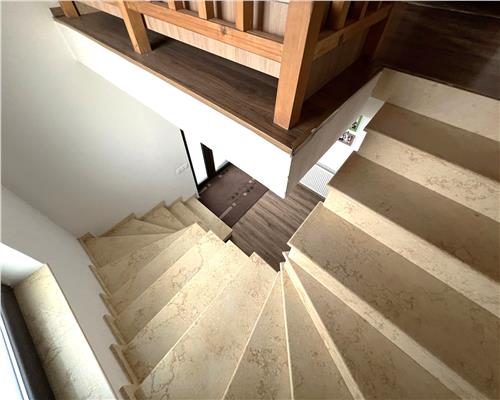 Casa generoasa 300 mp pentru 15/20 muncitori in Selimbar