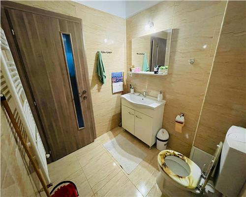 Casa moderna cu 3 camere 2 balcoane si 1 terasa in Arhitectilor