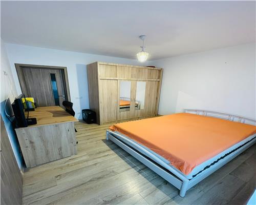 Casa moderna cu 3 camere 2 balcoane si 1 terasa in Arhitectilor
