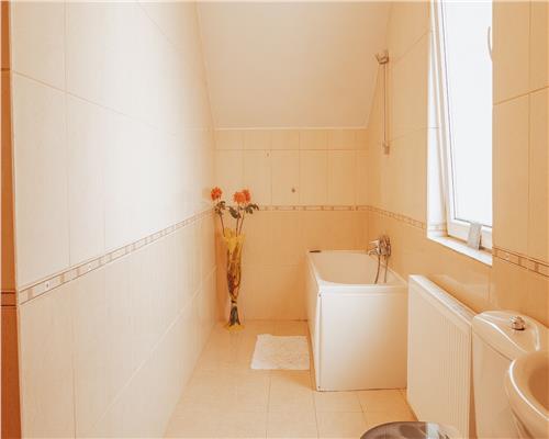 Casa individuala 5 camere 3 bai 2 balcoane teren 472 mp Selimbar