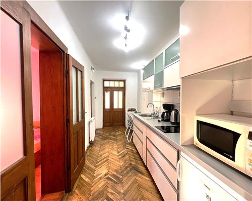 Apartament la casa cu 2 dormitoare in zona Lupeni