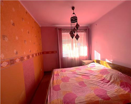 Apartament la casa cu 2 dormitoare in zona Lupeni
