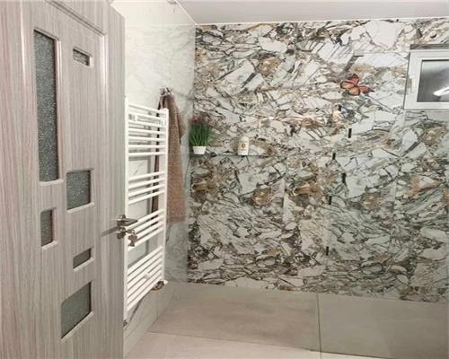 Apartament 2 camere la etajul 1 zona Centrala