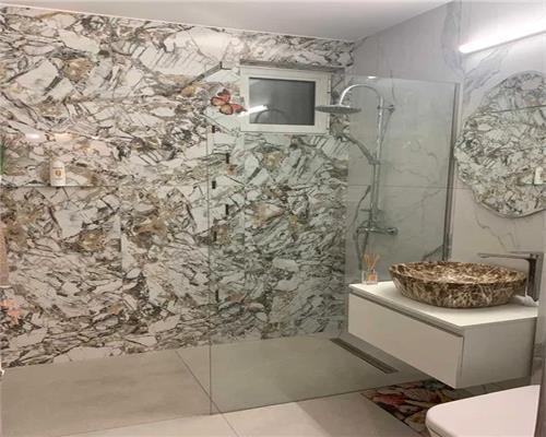 Apartament 2 camere la etajul 1 zona Centrala