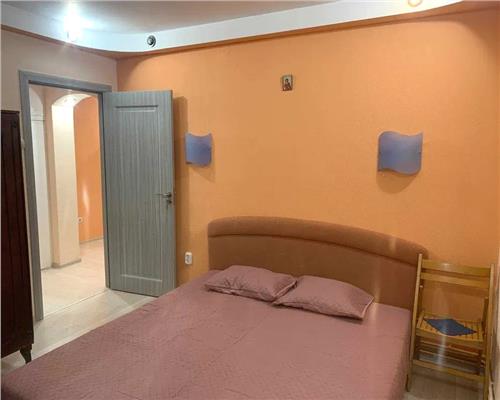 Apartament 2 camere la etajul 1 zona Centrala