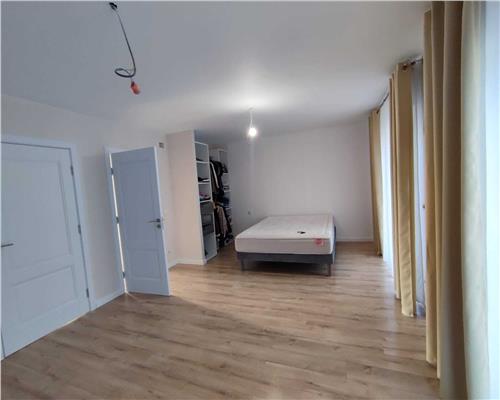 Casa individuala cu 5 camere 2 bai si 700 mp teren in Cisnadie