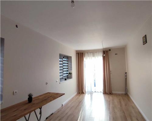 Casa individuala cu 5 camere 2 bai si 700 mp teren in Cisnadie