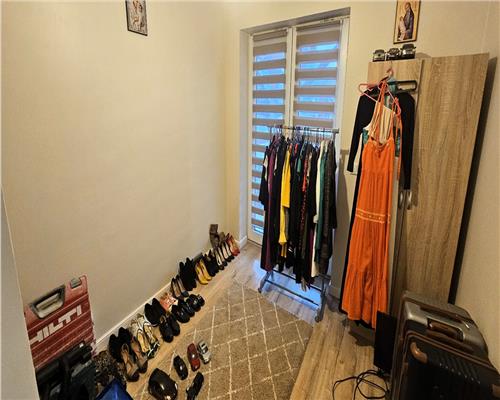 Casa individuala cu 5 camere 2 bai si 700 mp teren in Cisnadie