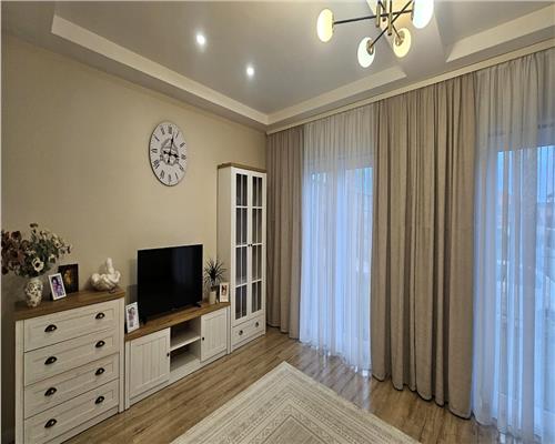 Casa individuala cu 5 camere 2 bai si 700 mp teren in Cisnadie