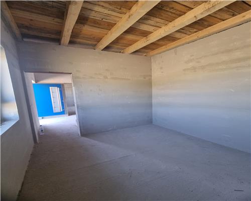 Casa cu 4 camere 2 bai 180 mpu in zona Sura Mare