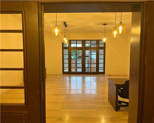 Spatiu birouri 6 camere 4 parcari pretabila birouri zona Centrala
