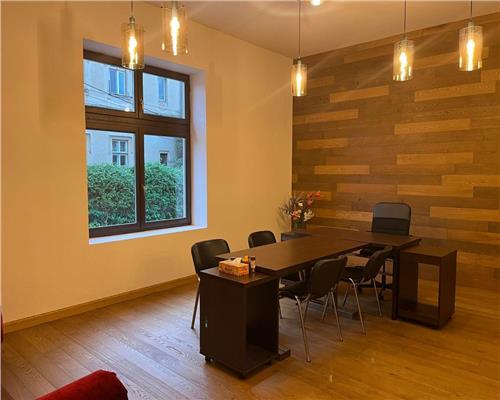 Spatiu birouri 6 camere 4 parcari pretabila birouri zona Centrala