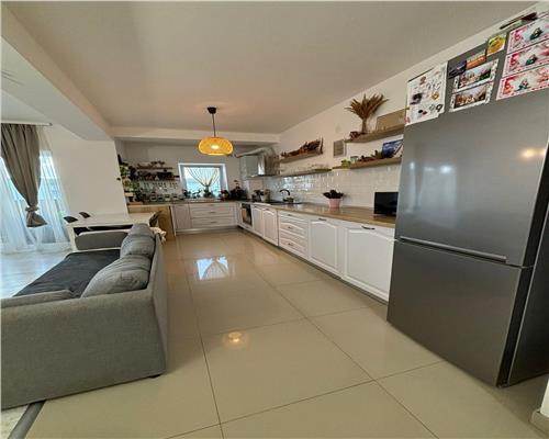 Apartament modern cu 3 camere si terasa 21 mp in Selimbar