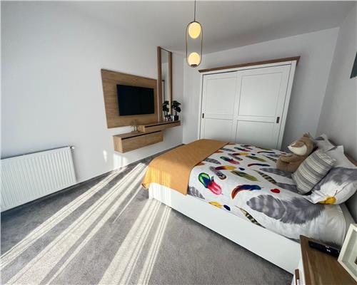 Apartament modern 3 camere 2 balcoane si parcare zona Triajului